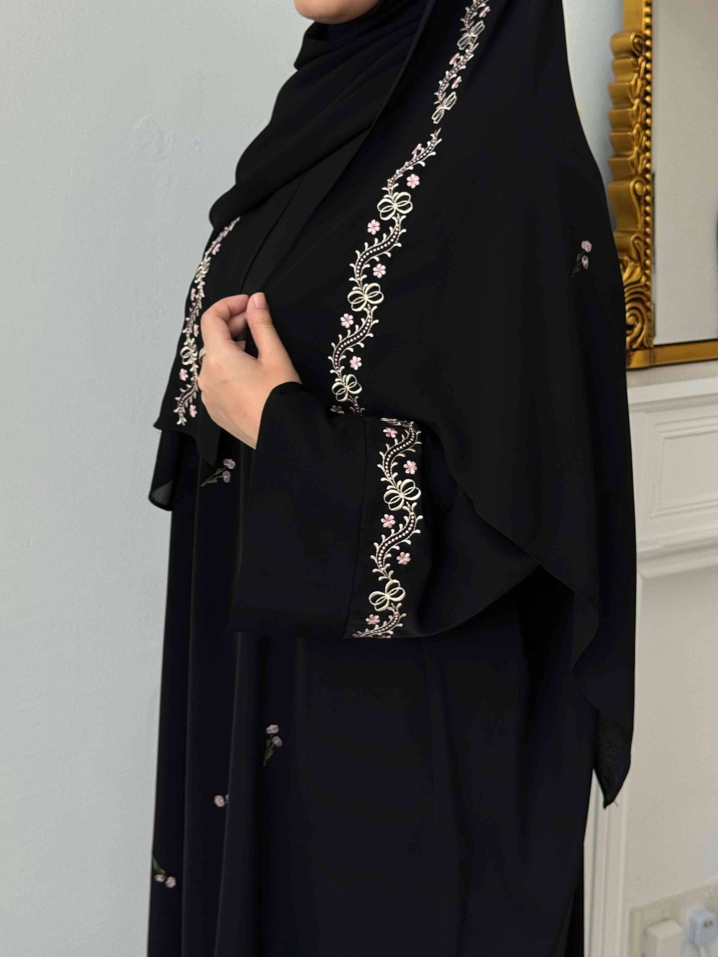 Sakura Abaya - Midnight Black